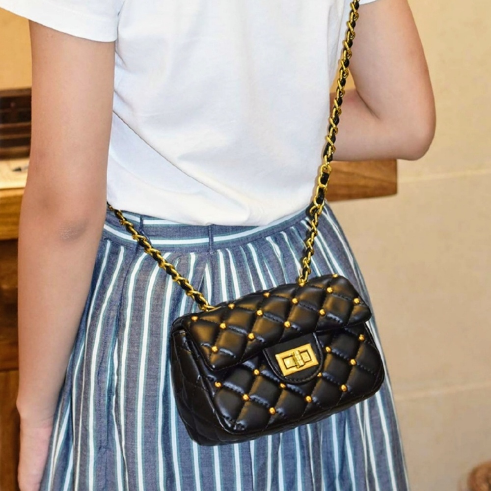 ▪️Quilted Crossbody bag - Picture 1 of 7
